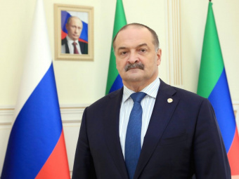 Сергей Меликов поздравил учителей Дагестана с профессиональным праздником
